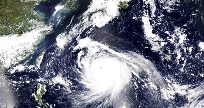 Japón se prepara para poderoso tifón 'Haishen'