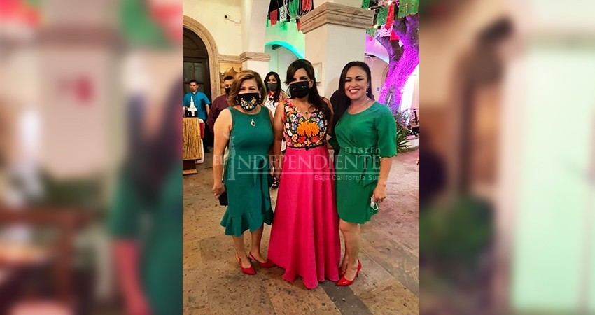 Sin sana distancia, funcionarios celebran exclusiva noche mexicana