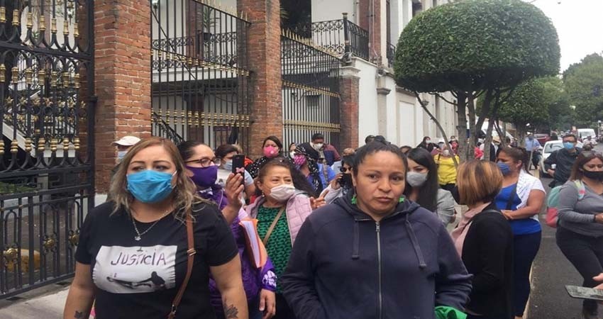 Se reúne Sánchez Cordero y Piedra Ibarra con activistas