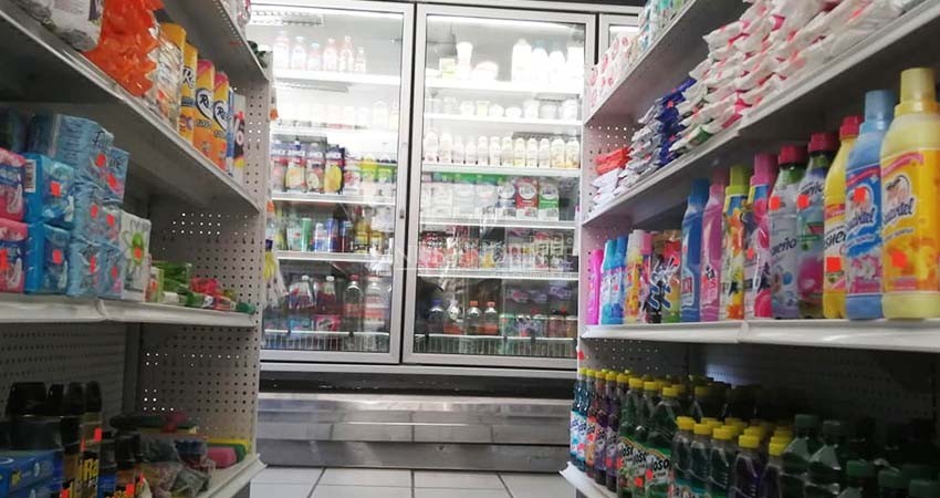 Abarroteros se suman a mejorar medidas de sana distancia en Los Cabos