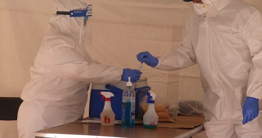 Primer caso en México de una paciente con influenza y COVID