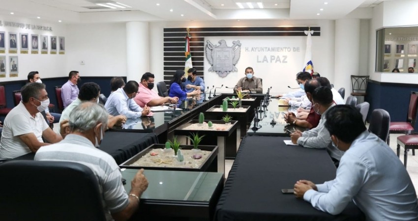 Dan seguimiento autoridades paceñas a compromisos con transportistas de La Paz