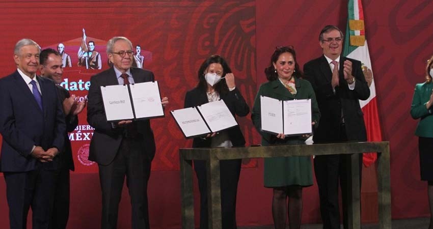 Gobierno federal firmó contrato para la compra de vacuna contra COVID-19     1