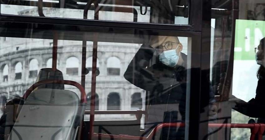 Italia supera 10 mil nuevos contagios diarios de covid