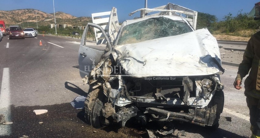 Aparatoso accidente en el Corredor Turístico de Los Cabos