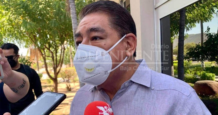 Extitular de SEP sobreboda de su hijo: “sí suspendieron el evento”