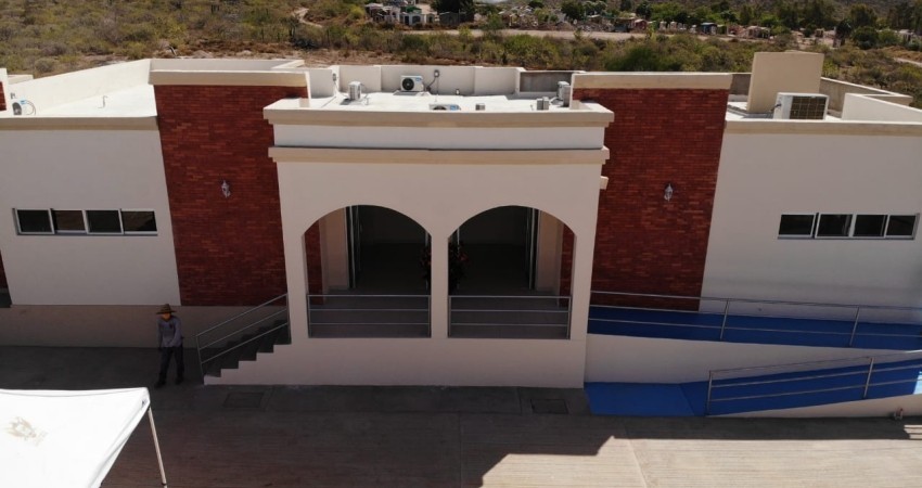 Entrega el Presidente Municipal de La Paz, obras en la comunidad de Todos Santos