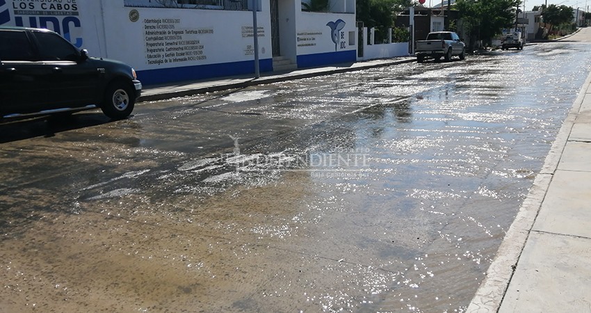 Basura “tapona” drenaje de colonia Matamoros en CSL