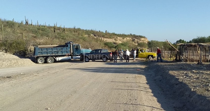 Piden camioneros de Las Pocitas “auditar” limpieza de arroyo