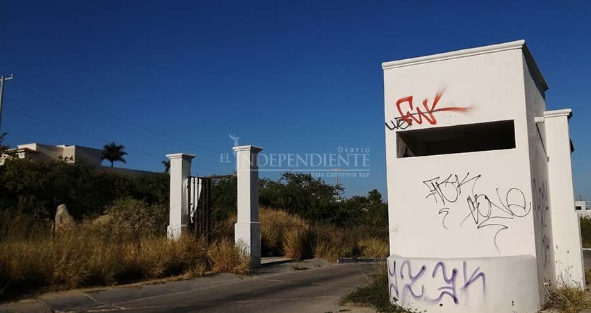 Malandros toman de guarida parques públicos de Los Cabos