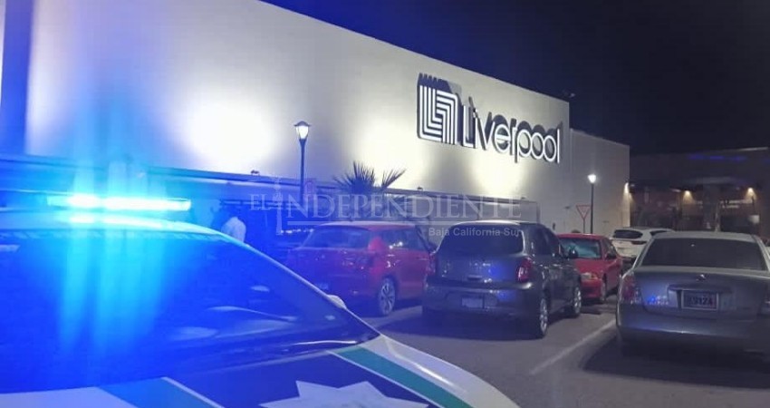 Clausuran tienda Liverpool por incumplir protocolos de salud