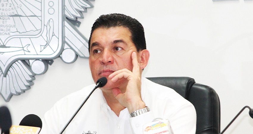 Rechaza alcalde de La Paz tener concesión en Zona Federal Marítimo Terrestre 