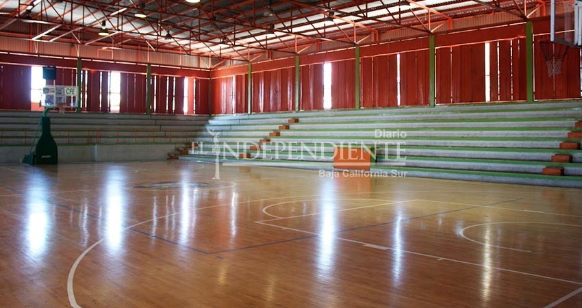 Acusan a Gobierno de BCS de querer "privatizar" cancha Manuel Gómez Jiménez 