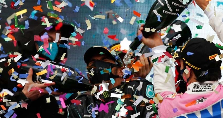 'Checo' sube al podio en segundo lugar en Turquía; se impone Hamilton