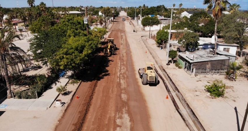 Invierte la alcaldía de La Paz 2.3 mdp en pavimentación en  la subdelegación de El Centenario