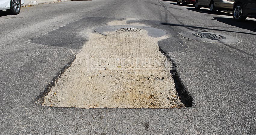 Daremos seguimiento al problema de baches ocasionados por reparaciones del OOMSAPAS: regidor