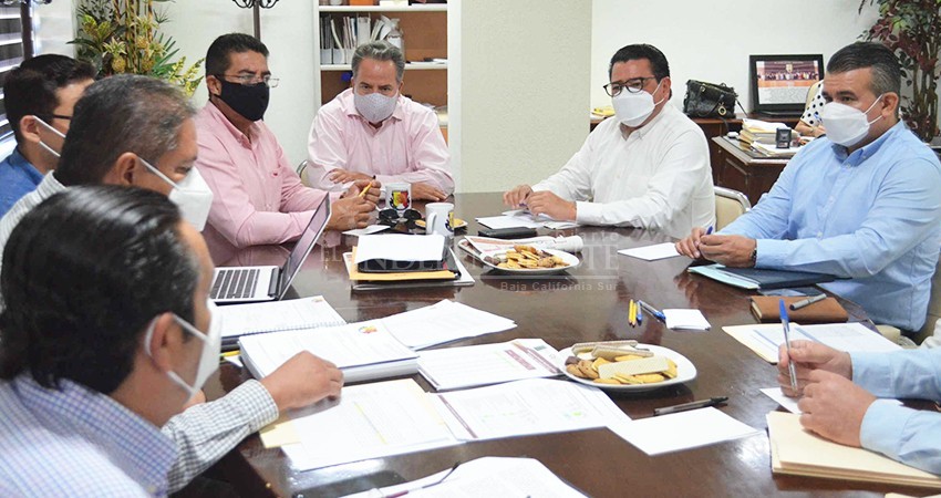 Gobierno del Estado somete presupuestos ante el Congreso local