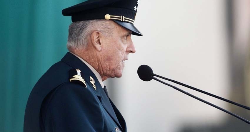 Cienfuegos llega a México tras ser dejado en libertad por EE UU