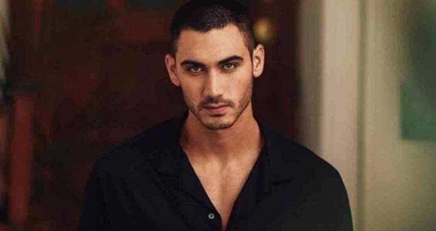 Alejandro Speitzer se luce con vestido en portada de revista