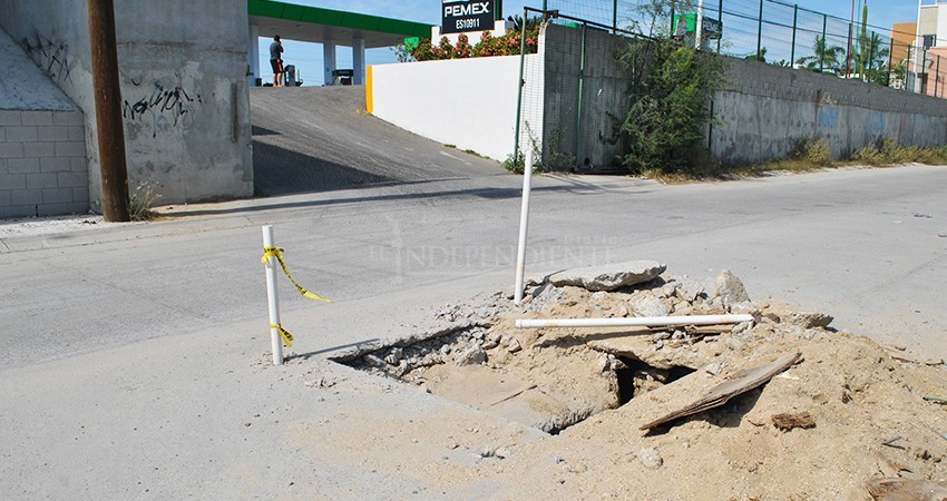Promete OOMSAPAS atender baches “pendientes” antes de concluir el año