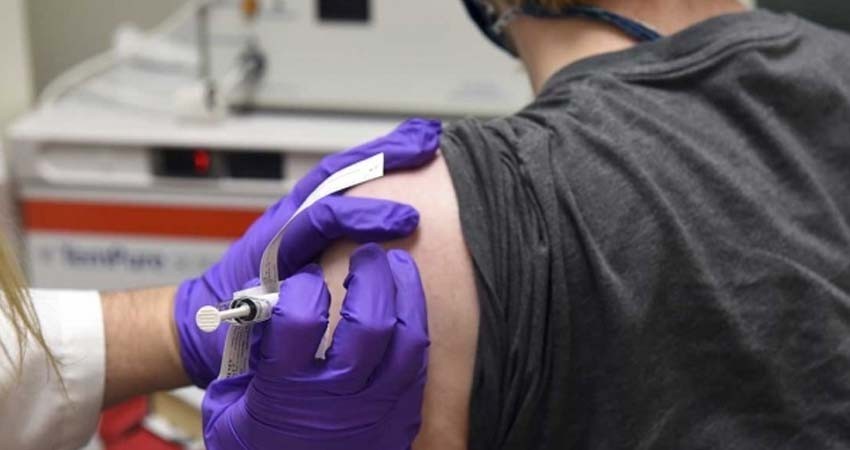 Vacunas de Pfizer y Moderna, listas antes de Navidad: EU