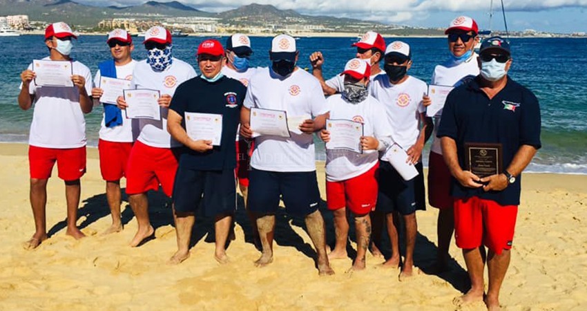 Becarán a salvavidas de Los Cabos para certificación nacional