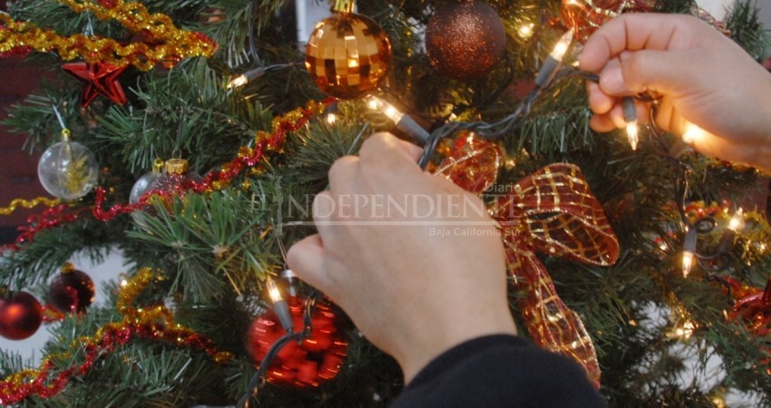 Exhorta Protección Civil a supervisar las instalaciones de luces navideñas