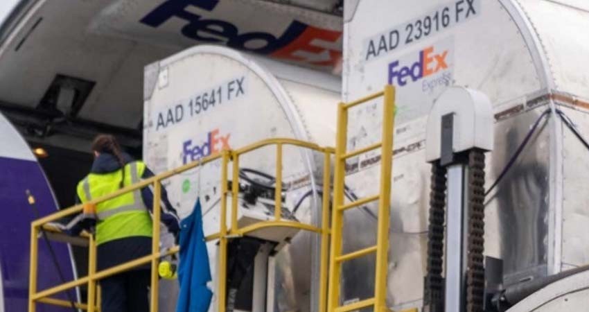 Inicia distribución en EU de vacuna de Moderna