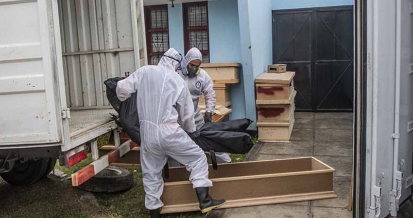 Perú supera un millón de casos de covid; muertes aumentan