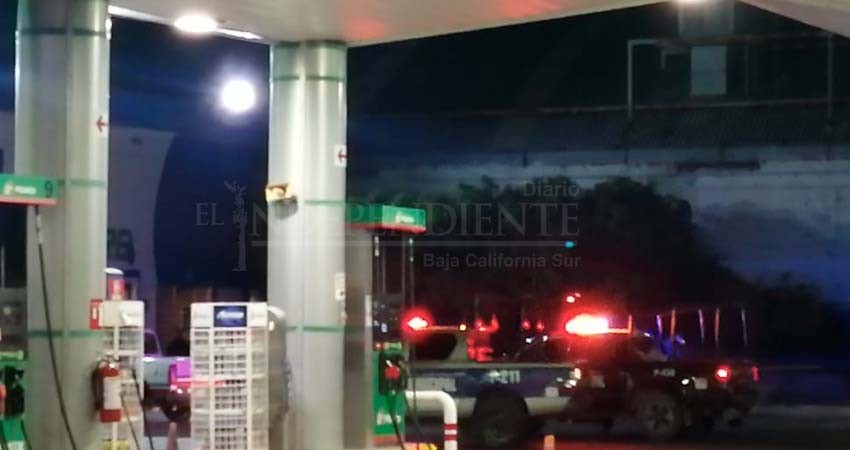 Ante ola de robos, cierran gasolineras durante la noche
