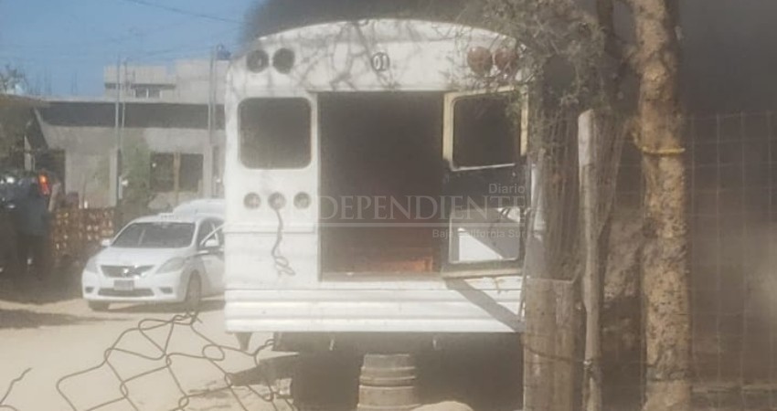 Niños prenden fuego a camión abandonado en CSL
