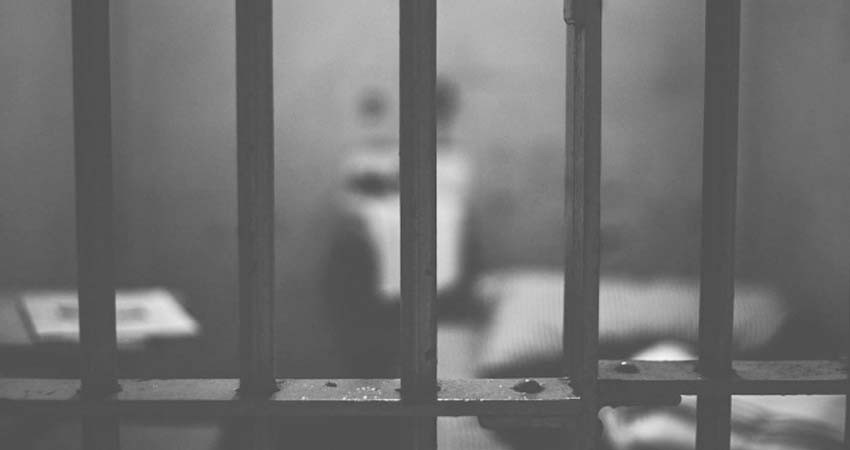 Arrestan a hombre por llamar a las armas contra manifestantes en EU