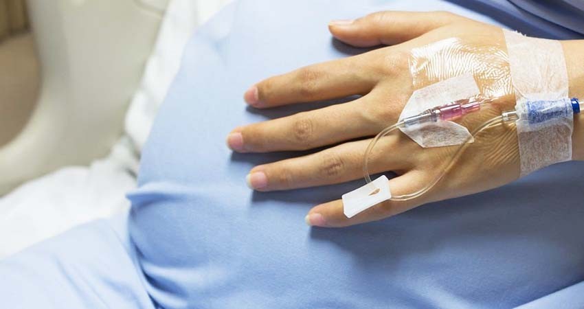 COVID-19 fue la primera causa de muerte materna en México durante 2020