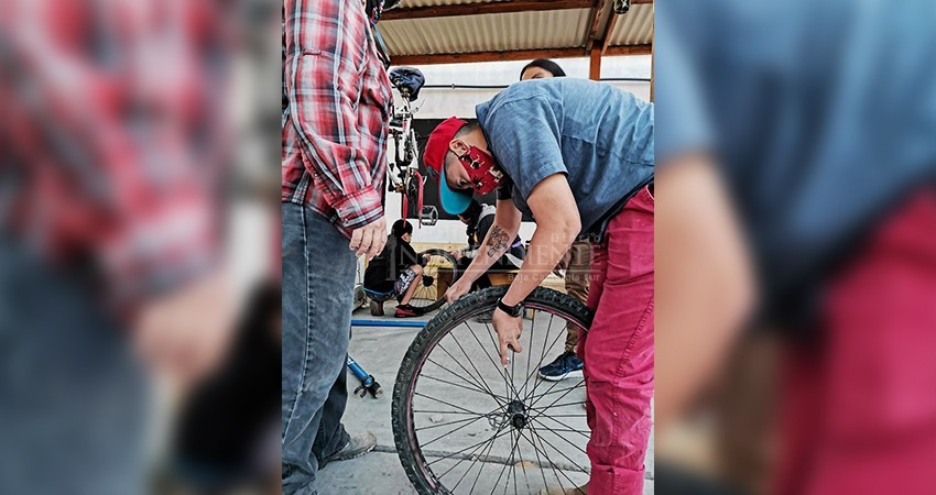 Andar en bicicleta es la mejor manera de evitar los efectos de la pandemia: invitan a la “biciescuela”