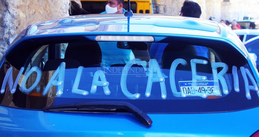 Hartos de hostigamiento, choferes de Uber se manifiestan otra vez