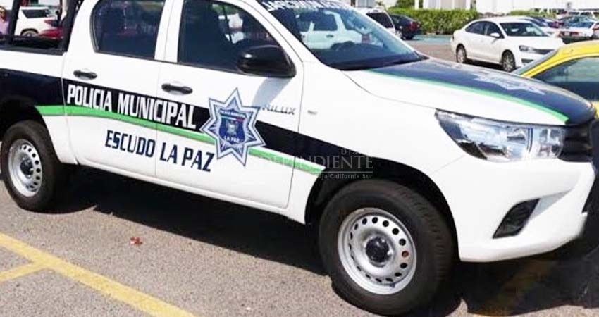 Abren boquete en la pared para robar el Club Los Gavilanes