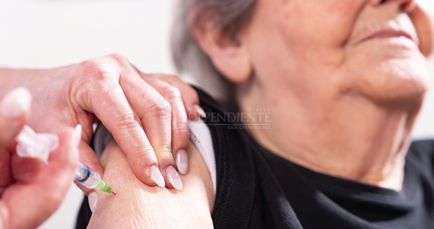 Vacunación anticovid para adultos mayores en Loreto presenta un 60% de avance