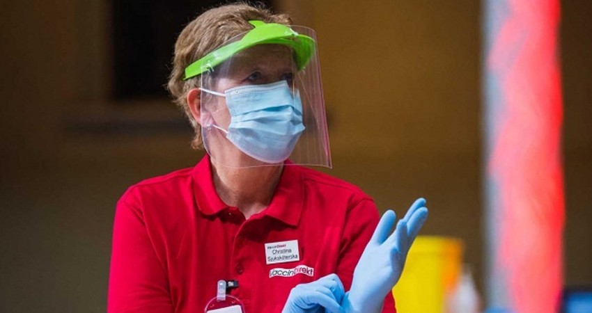 Suecia en alerta por 'tercera ola de covid'; endurecen restricciones