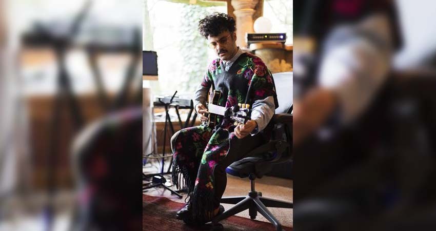 Con Tanda, Álex Ferreira busca llevar la canción latinoamericana a nuevos lugares