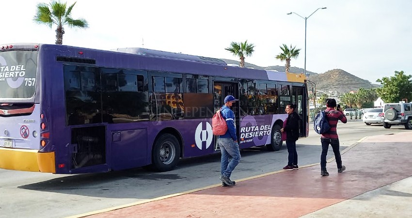 Choferes suburbanos no respetan descuentos para adultos mayores