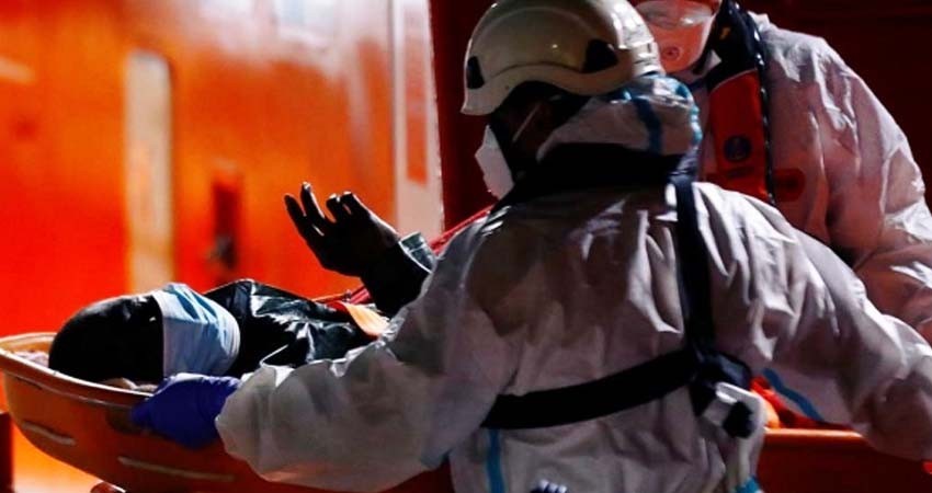 Mueren al menos 39 migrantes africanos en naufragios