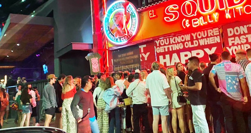 Total descontrol sanitario en la vida nocturna de Cabo San Lucas