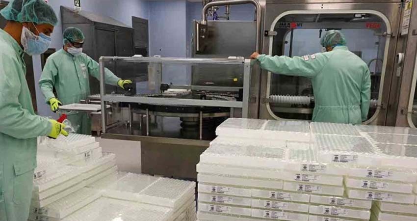 Hallan millones de vacunas covid de AstraZeneca en Italia