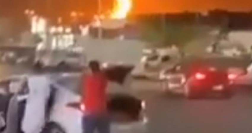 Se incendia petrolera en Arabia Saudita tras disparar proyectil