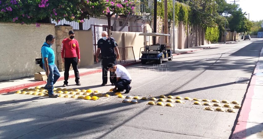 Inician Colonos de El Médano reparaciones en vialidades y señalética