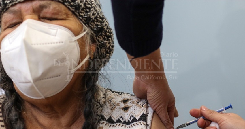 Este lunes inicia vacunación anticovid para adultos mayores en La Paz