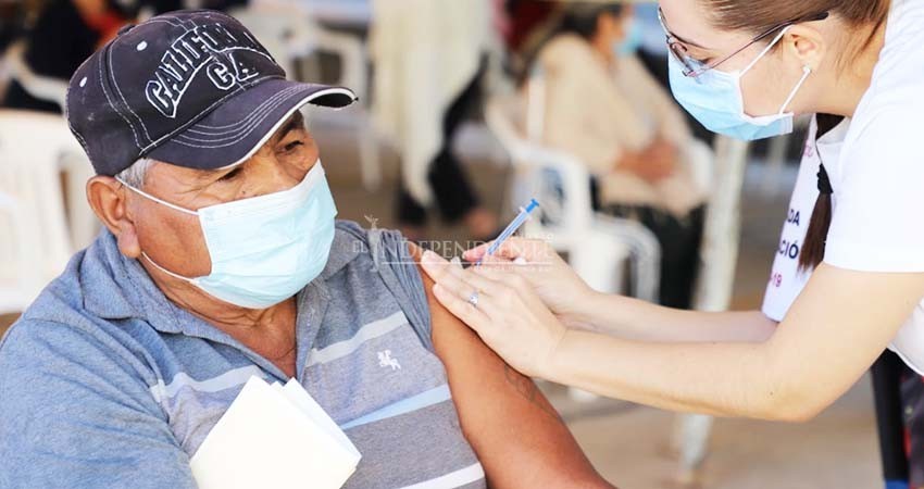 A partir de hoy aplican vacunas contra COVID para adultos mayores en La Paz