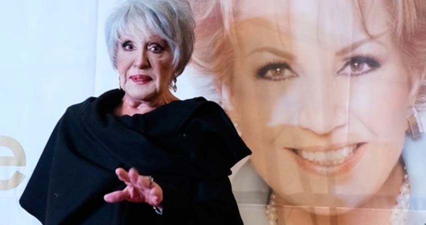 Anel manda mensaje a Sarita Sosa tras quedar como heredera de José José