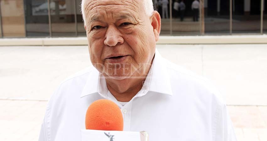 Nosotros estamos gastando, pero suela, caminando y visitando a los sudcalifornianos: Víctor Castro