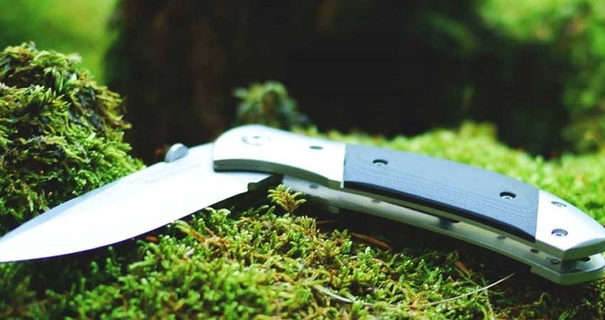 Hombre con cuchillo irrumpe en jardín de niños; hay dos muertos